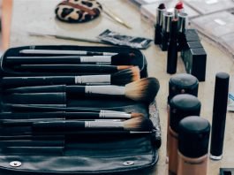 problems of applying makeup in india brushes